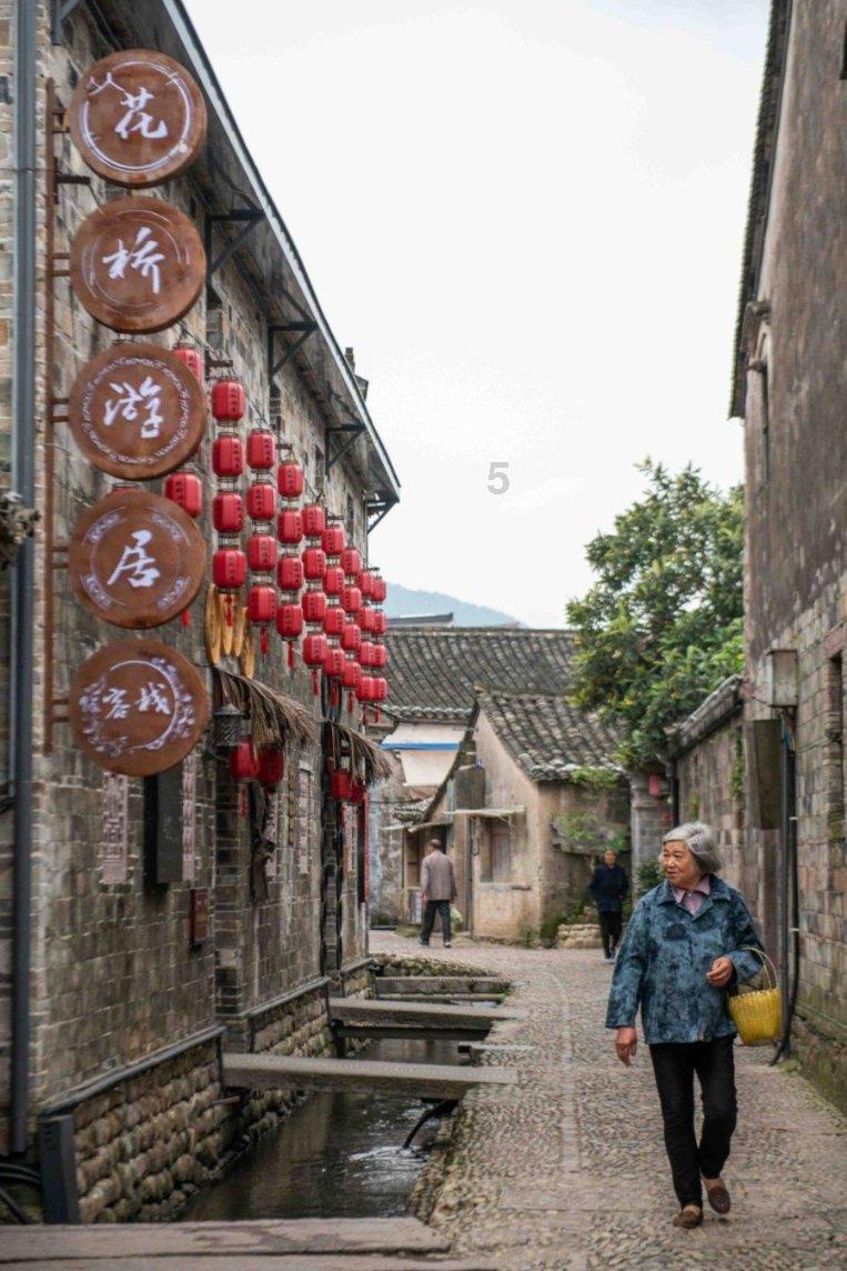 鸡朋友：大年三十，有长长久久“大喜”等着你！接不接喜随便你！